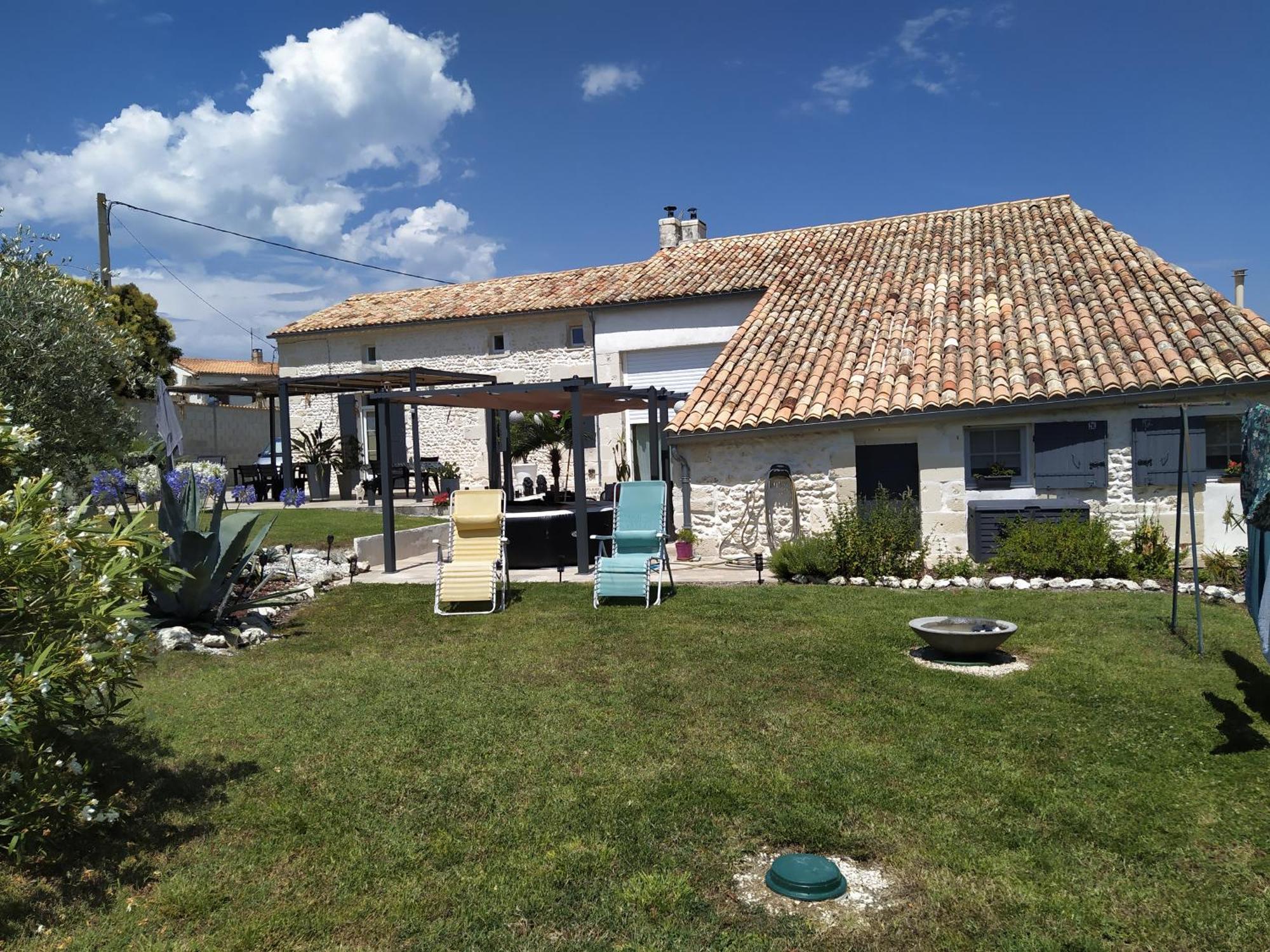 B&B Bel Agave Saint-Georges-des-Agoûts Eksteriør bilde